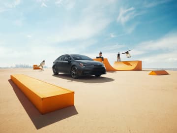 Corolla thumbnail 3