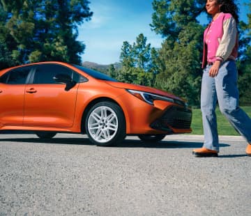 Corolla Hatchback thumbnail 3