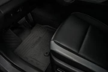 RAV4 thumbnail 3